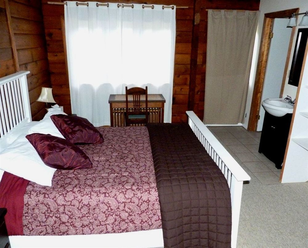Alert Bay Lodge Eksteriør billede