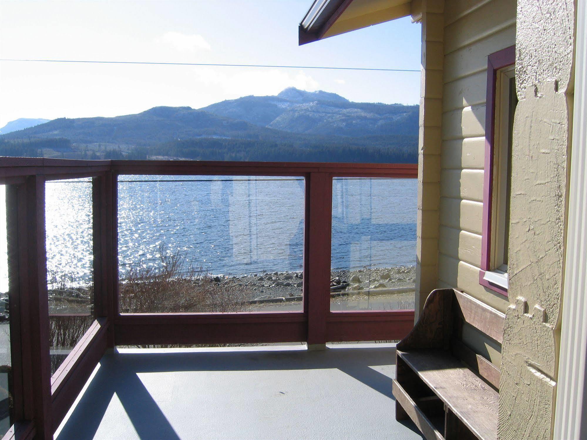 Alert Bay Lodge Eksteriør billede