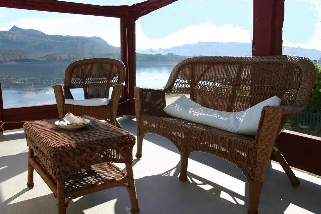 Alert Bay Lodge Eksteriør billede